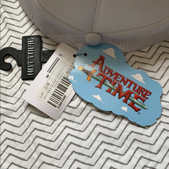 NWT Adventure Time Finn White Trucker Snapback - Picture 2 of 5